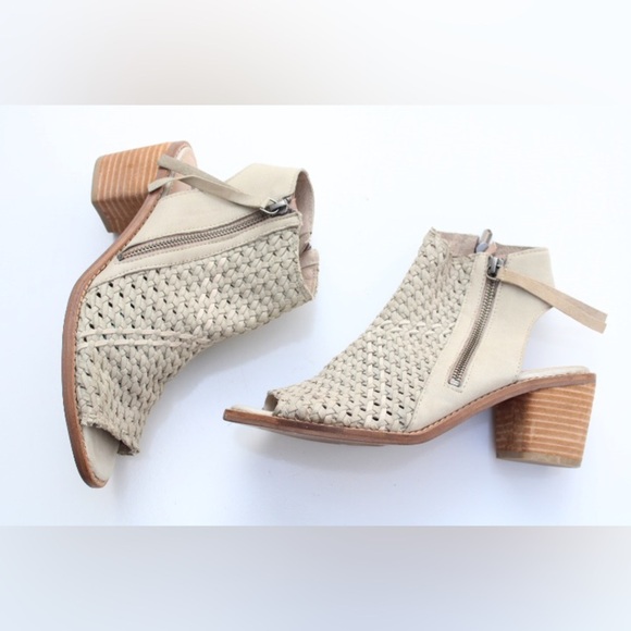 Sam Edelman peep toe booties - Picture 3 of 12